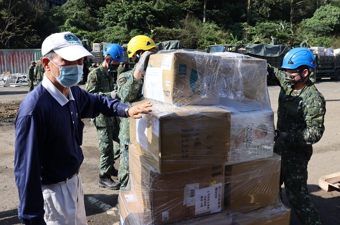 國軍投入   協助慈濟載運土耳其賑災物資