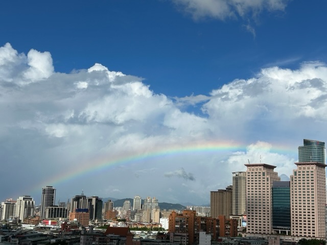 北台奇景  又大又美的一道彩虹！